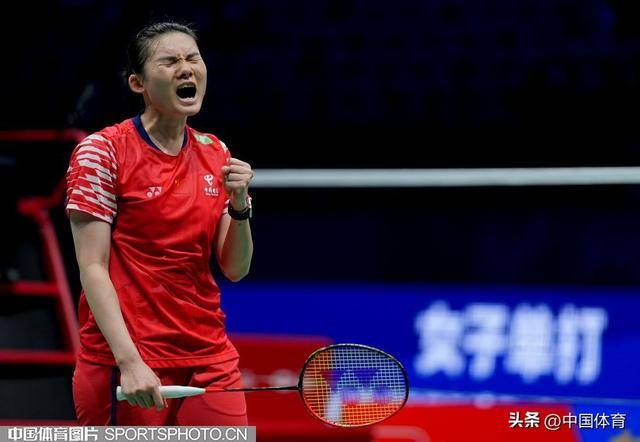 韩国选手在羽毛球比赛中实现逆转 韩国选手在羽毛球比赛中实现逆转