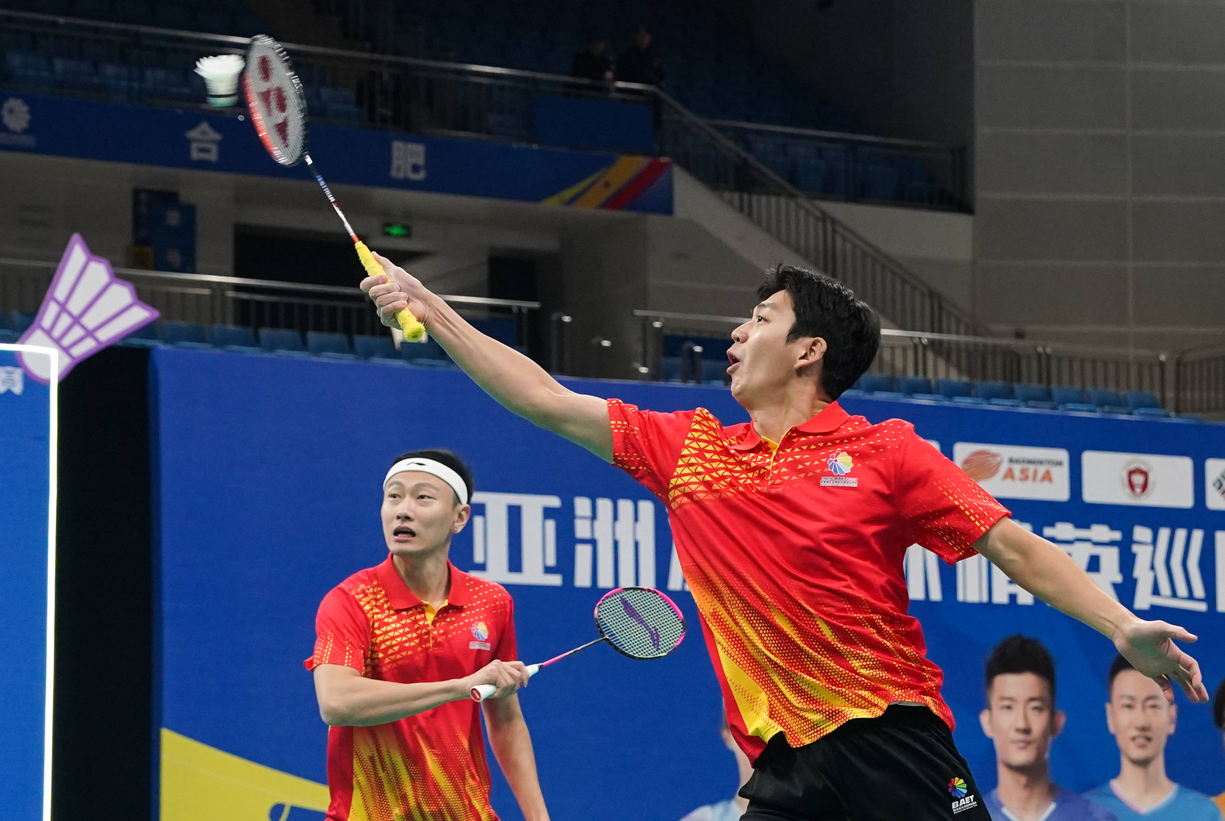 雷速APP-中国羽毛球队横扫日本羽毛球队，谌龙一己之力扛起全队