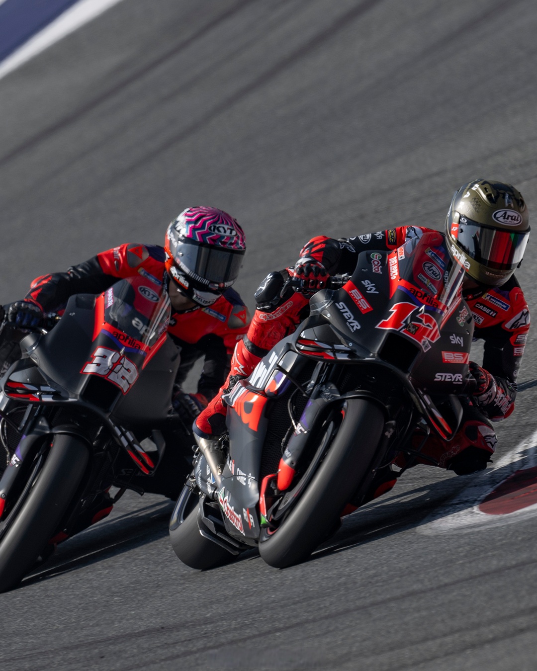 雷速足球直播-雷诺车队逆转威廉姆斯，佩雷兹高光表现