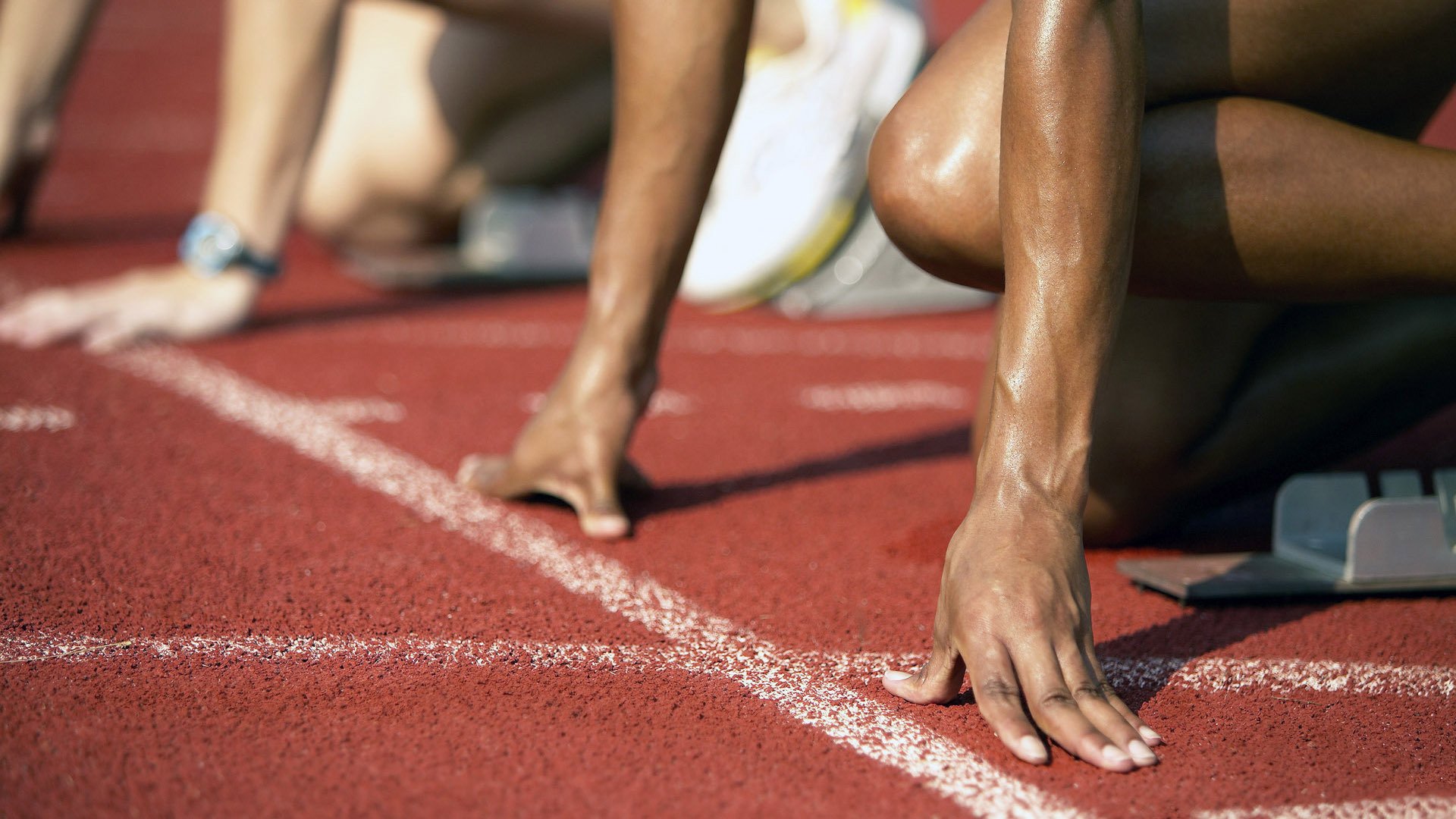 德甲争冠战之夜,马丁内利关键进球定乾坤