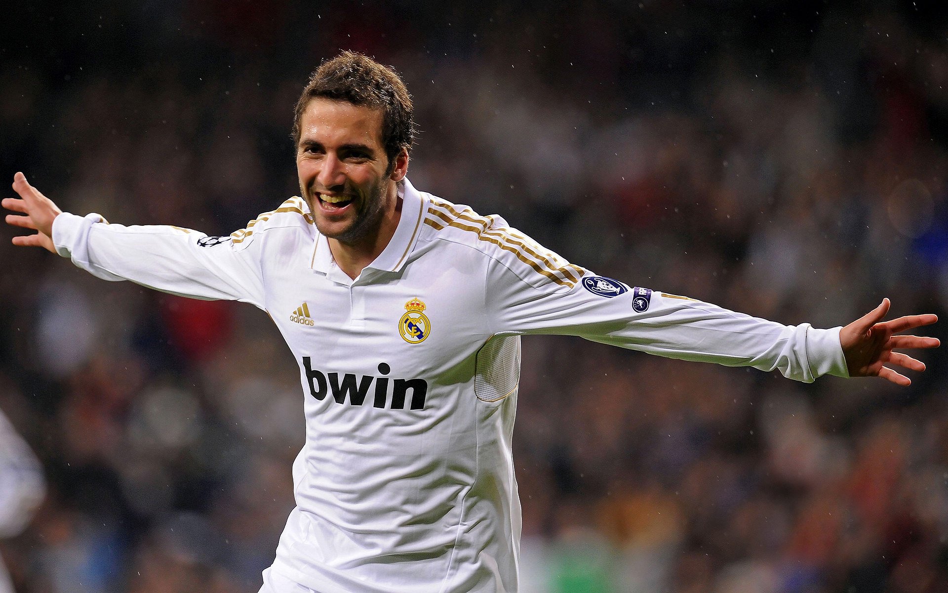 雷速体育官网-伊布神锋破局，巴拉圭险胜威尔士拉开晋级差距