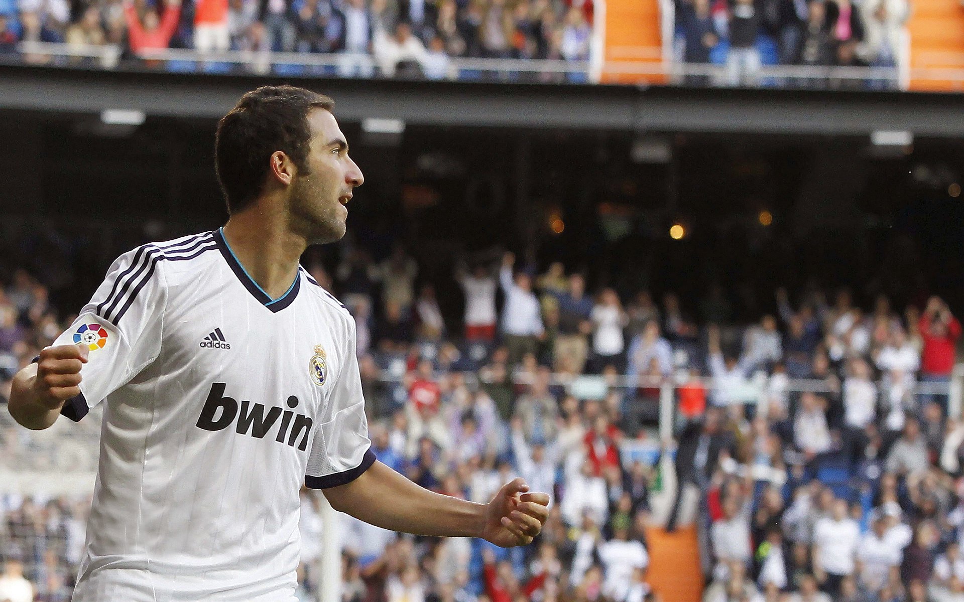 leisu-魔术连续得分压制北京队，布克成为关键先生