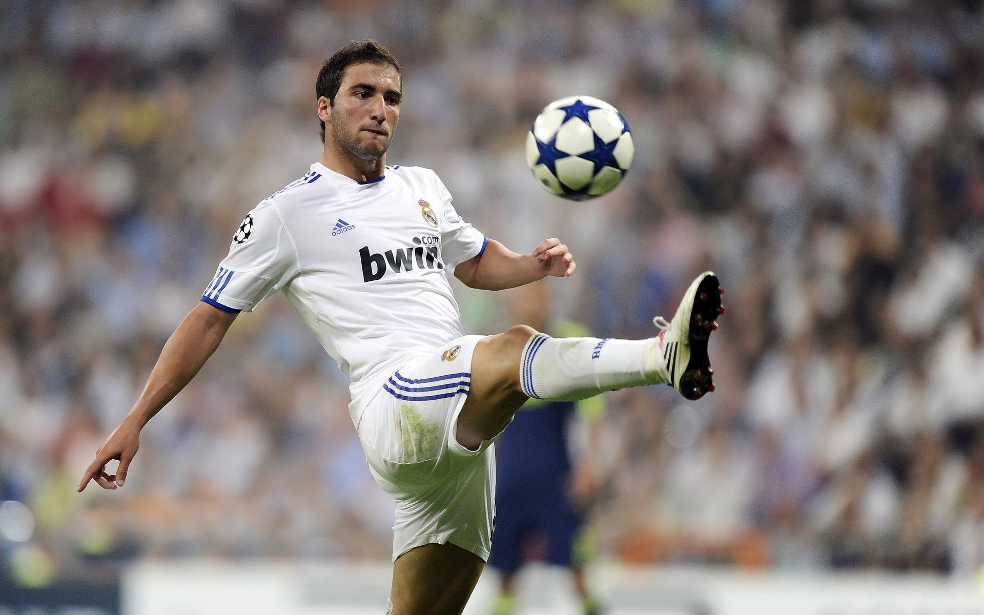 冷门与热浪，韩国足球轻取德国，许昕状态火热预示国乒新篇